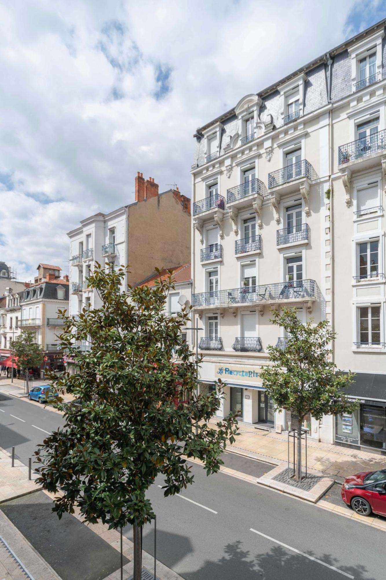 Le Lasteyras - Appartement Charmant En Centre Ville Vichy Extérieur photo